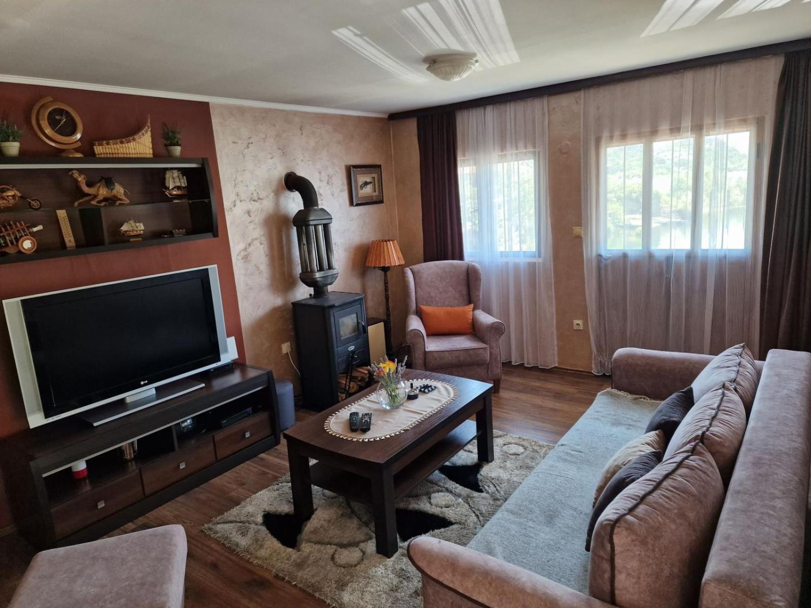 Lakeside Oasis Home Karuc ภายนอก รูปภาพ